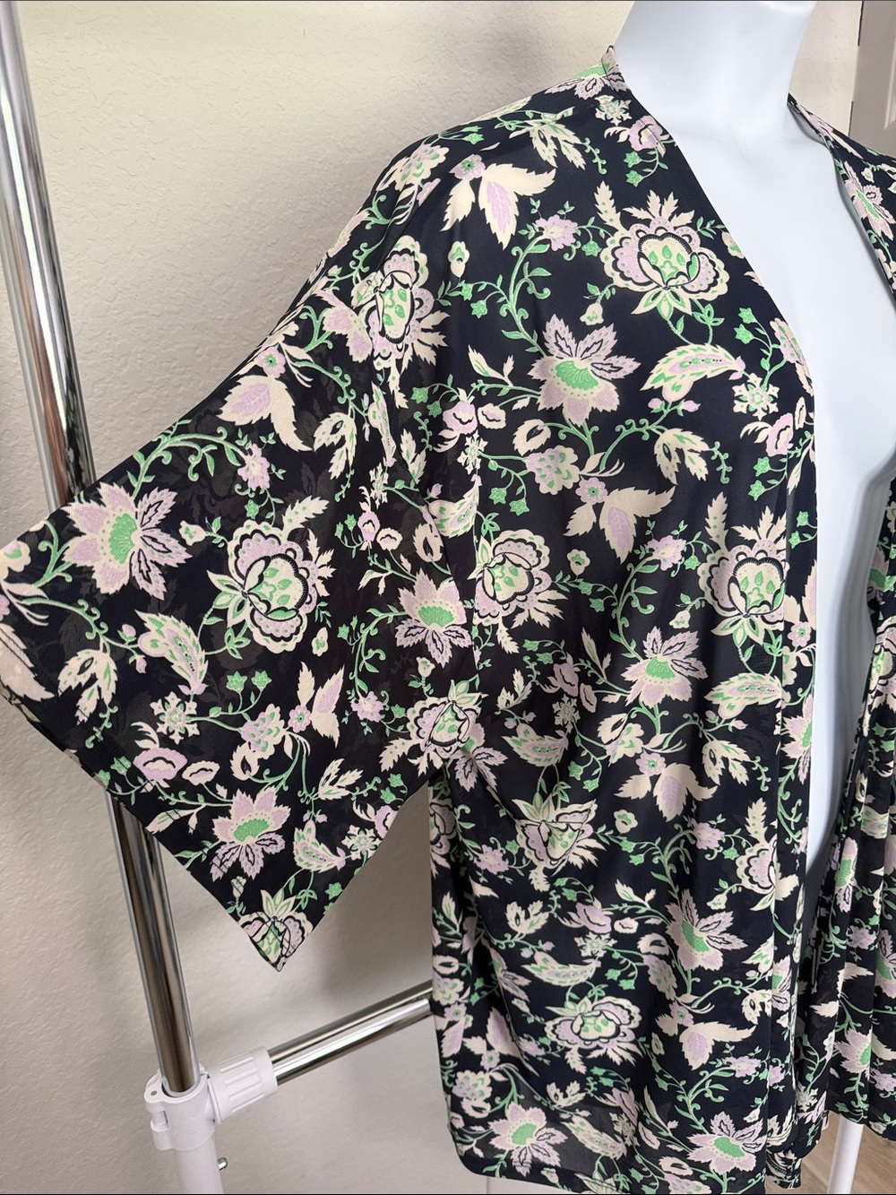 Lane Bryant Floral Open Front Overpiece - Picture 2 of 7